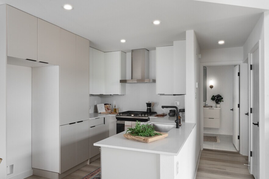 More Photos Of 1905 Albury Cv, Austin Specialty For Sale