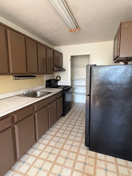 More Photos Of 256 S Marshall St, Hartford Apartments For Sale