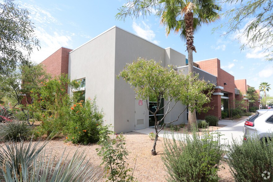 More Photos Of 5500 W Chandler Blvd, Chandler Office For Sale