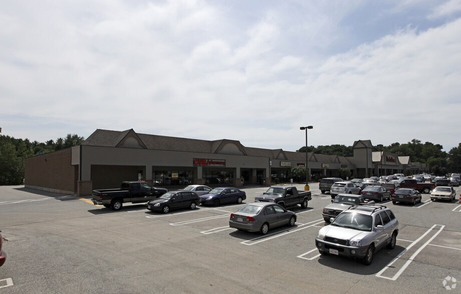 More Photos Of 4-30 Milliston Rd, Millis-Clicquot Unknown For Lease