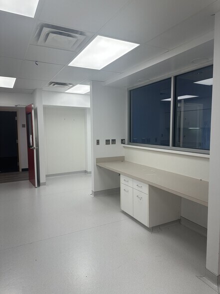 More Photos Of 8021 S 84th St, La Vista Medical For Sale