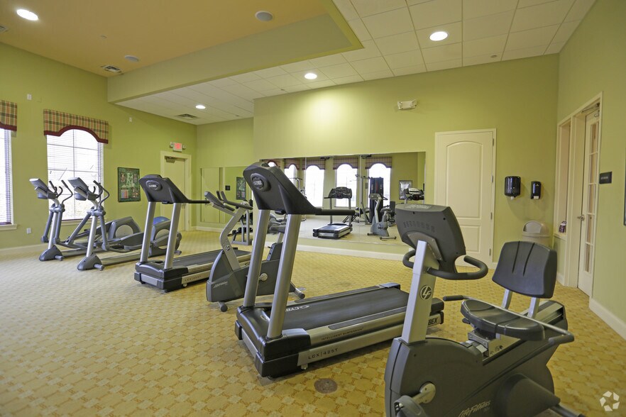 More Photos Of 10225 City Walk Dr, Woodbury Apartments For Sale