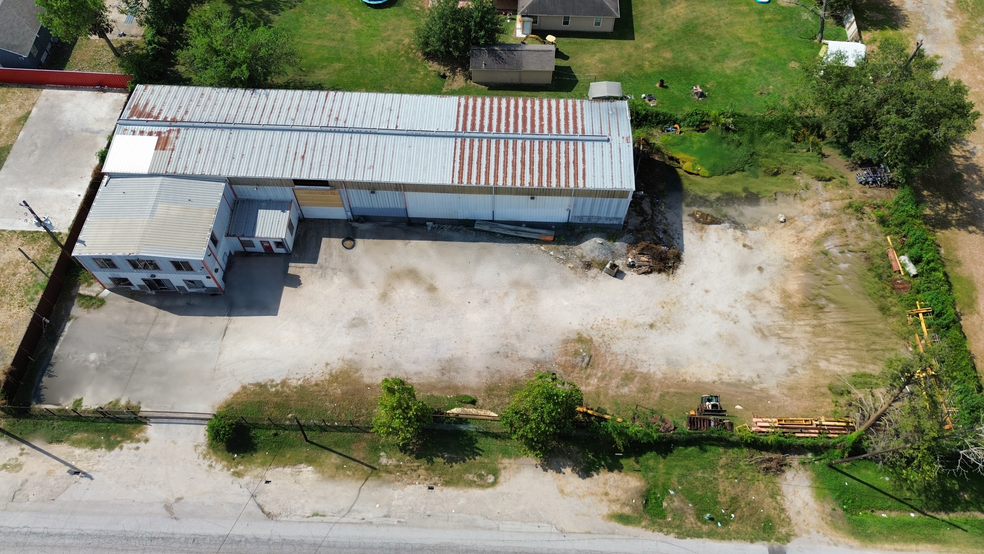 Primary Photo Of 5814 E Mt Houston Rd, Houston Warehouse For Lease