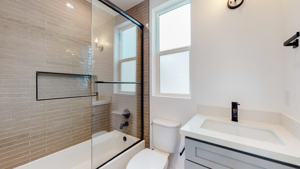 More Photos Of 525 N Normandie Ave, Los Angeles Apartments For Sale