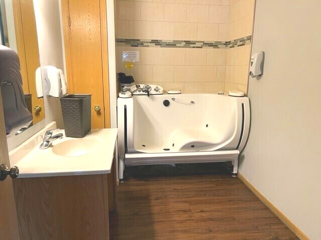 More Photos Of 1806 E Lincoln Ave, Montevideo Apartments For Sale