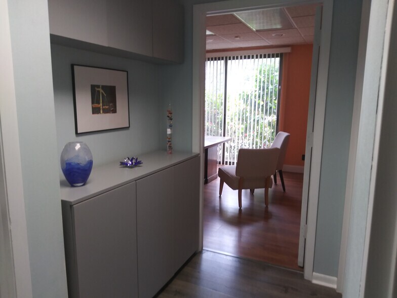 More Photos Of 1300 N Federal Hwy, Boca Raton Medical For Lease