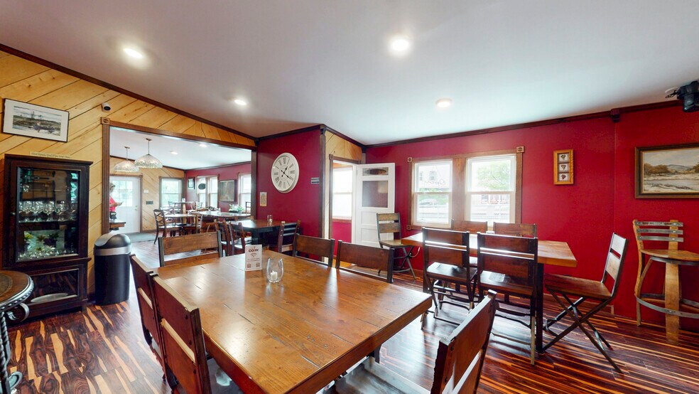 More Photos Of 54 Pulteney St, Hammondsport Restaurant For Sale