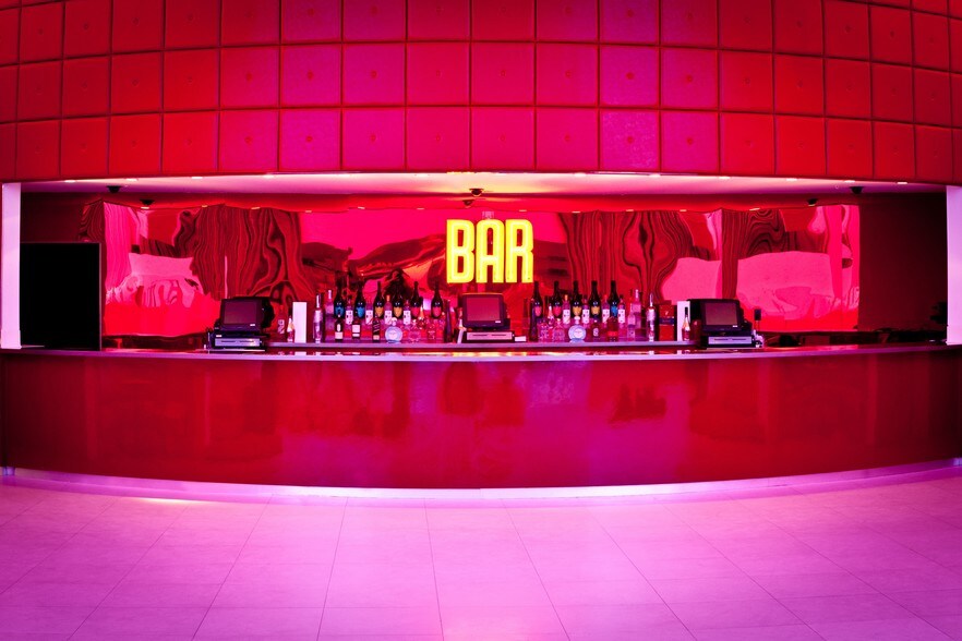 More Photos Of 6675 Hollywood Blvd, Los Angeles Theater Concert Hall For Lease