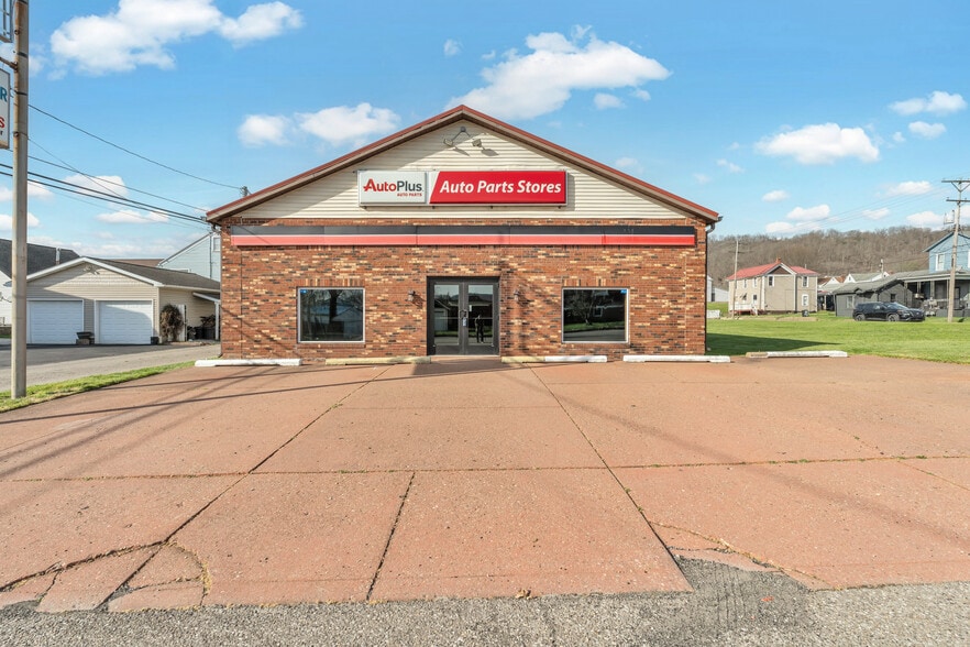 Primary Photo Of 274 Monroe Ave, New Martinsville Freestanding For Sale