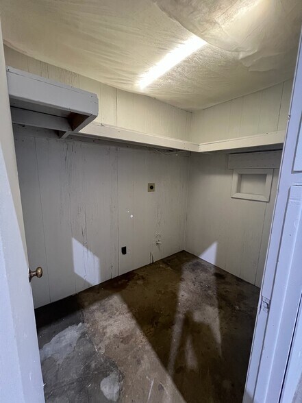 More Photos Of 5503 18th Ave, Kenosha Warehouse For Lease