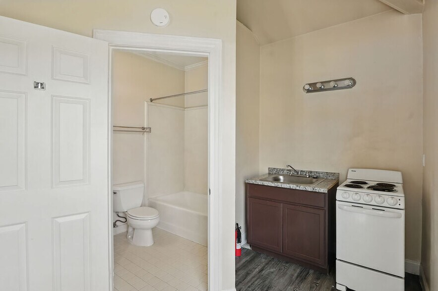 More Photos Of 4325 Casino Center Dr, Robinsonville Apartments For Sale
