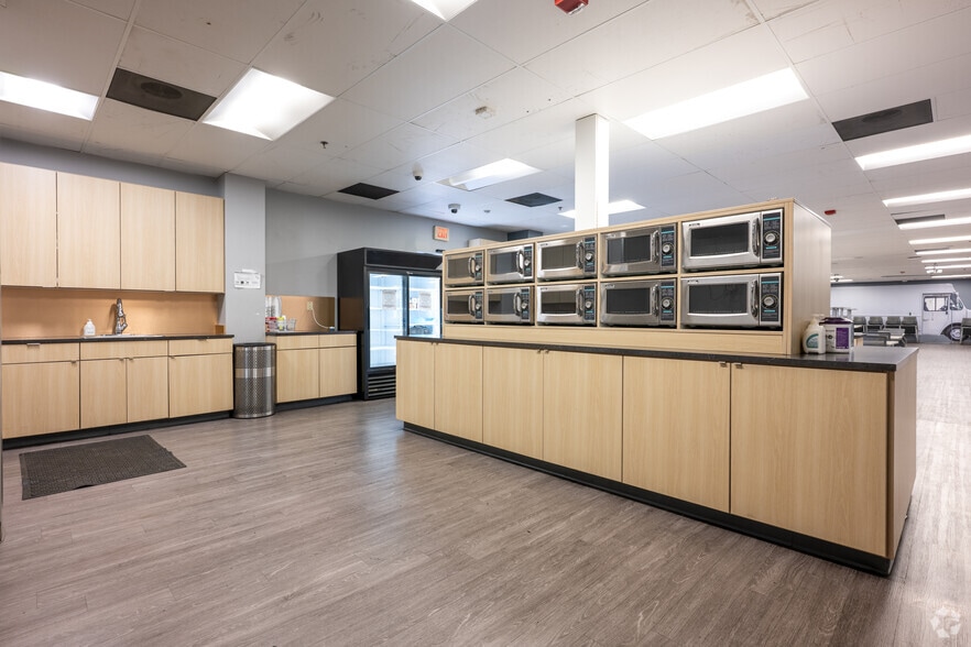 More Photos Of 100 Morgan Olson Way, Ringgold Manufacturing For Lease