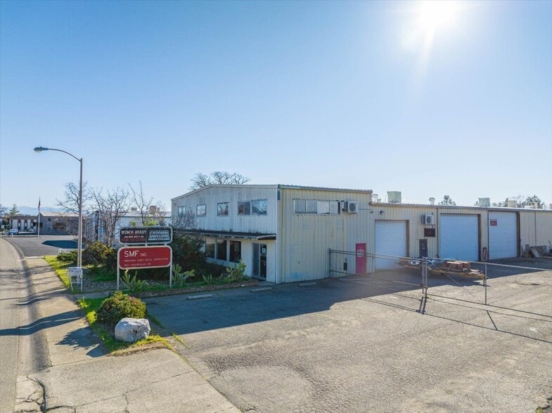 More Photos Of 4311 Caterpillar Rd, Redding Manufacturing For Sale