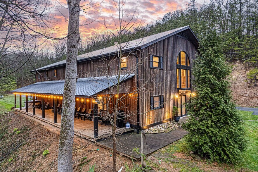More Photos Of 1293 Laurel Lick Rd, Sevierville Specialty For Sale