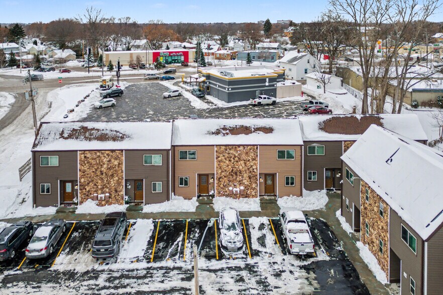 More Photos Of 1747 Oakdale Ave, Green Bay Apartments For Sale