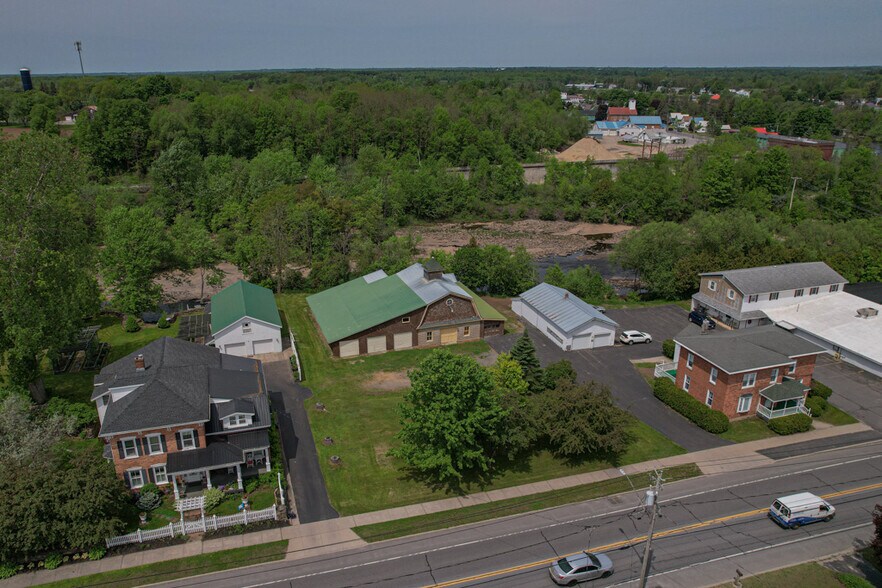 More Photos Of 2 S Main St, Norfolk Supermarket For Sale