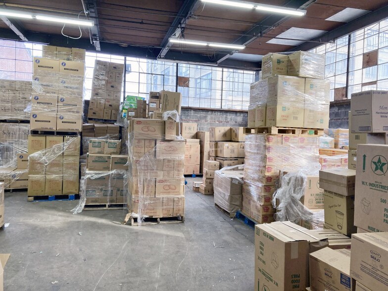 More Photos Of 275 Boerum St, Brooklyn Warehouse For Sale