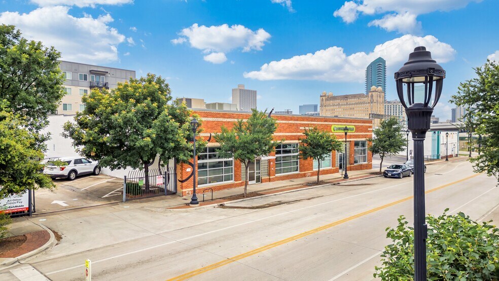More Photos Of 122 S Main St, Fort Worth Office For Sale