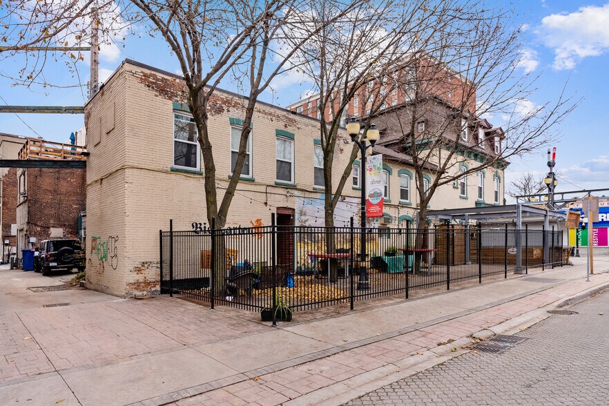 More Photos Of 249-255 King St E, Hamilton Apartments For Sale