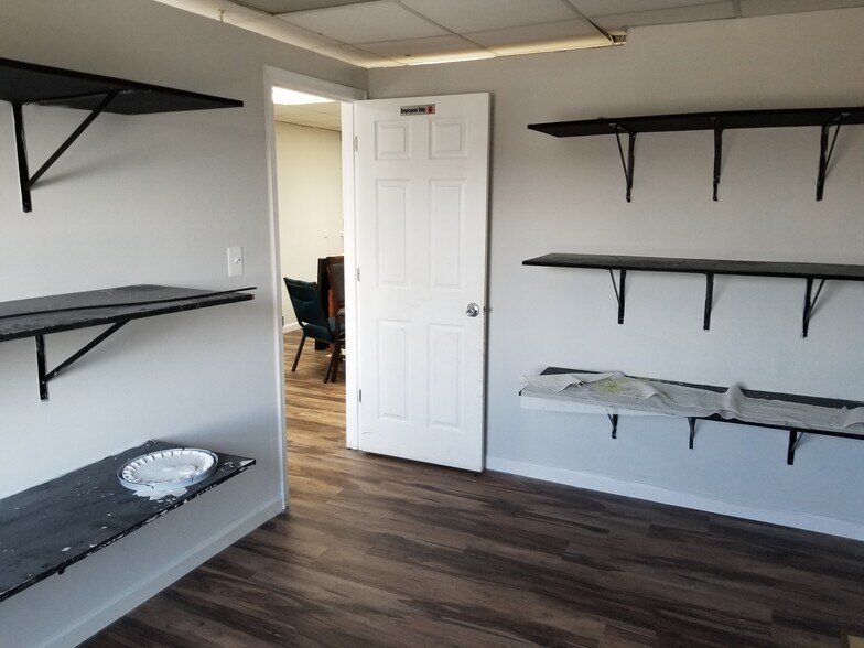 More Photos Of 4700 Stamp Rd, Marlow Heights General Retail For Lease