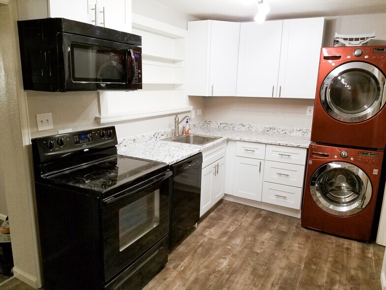 More Photos Of 5997 Magnolia St, Commerce City Apartments For Sale