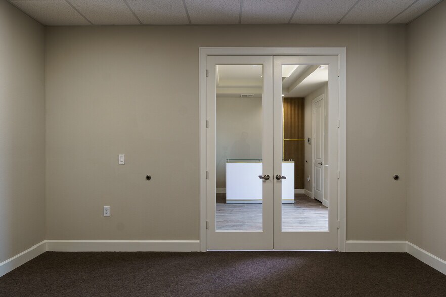 More Photos Of 25145 Star Lane, Katy Medical For Sale