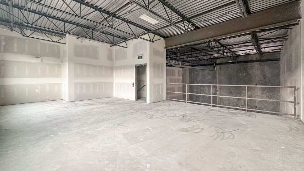 More Photos Of 2094 Pier Mac Way, Kelowna Warehouse For Sale