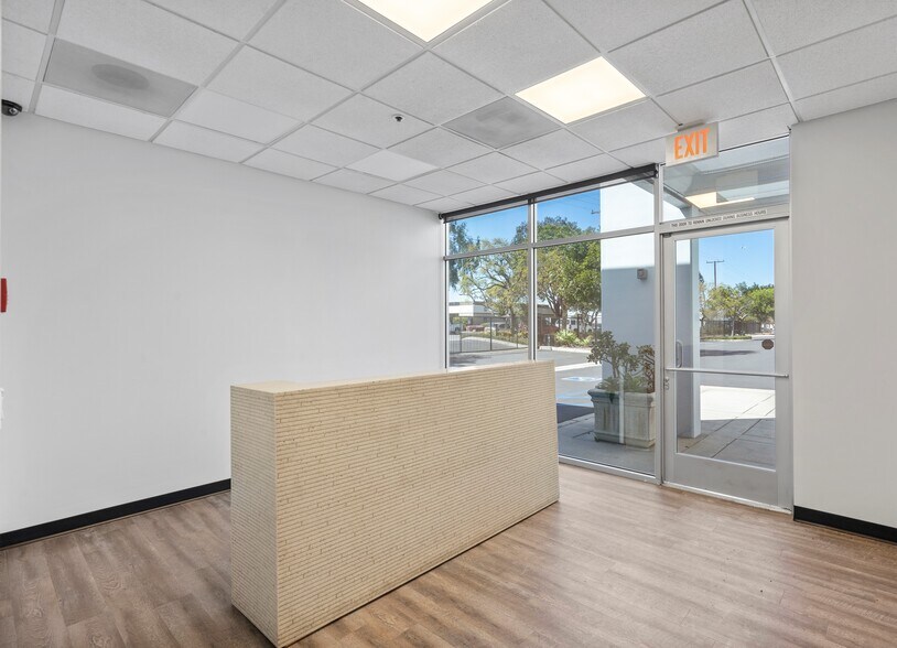 More Photos Of 2828 Junipero Ave, Signal Hill Distribution For Lease