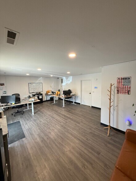 More Photos Of 1-18 Business Park Cir, Arden Light Distribution For Lease