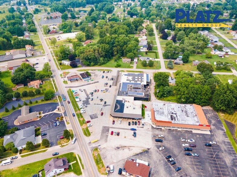 More Photos Of Mew Middletown Plaza, New Middletown Unknown For Lease
