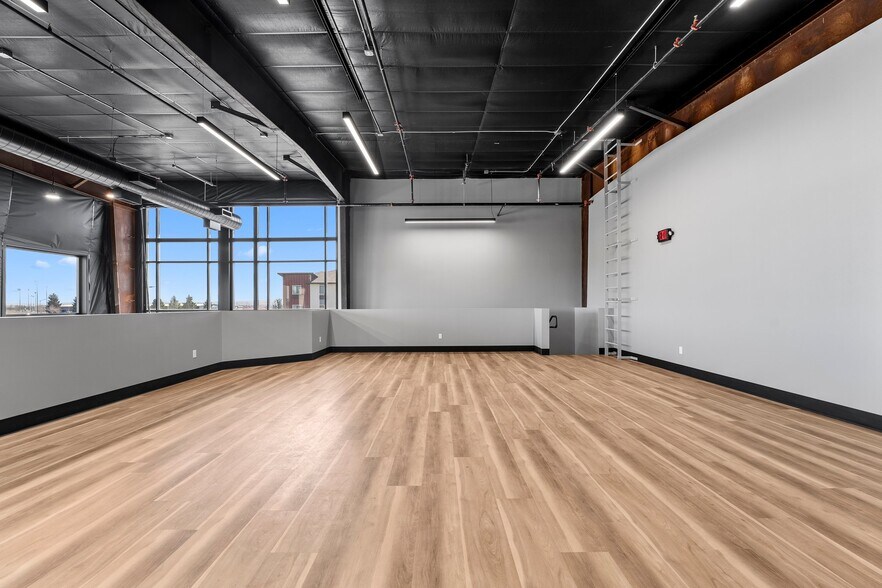 More Photos Of 6902 Rodeo Dr, Pasco Flex For Lease