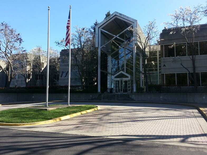 More Photos Of 2600 Hilltop Dr, Richmond Office For Lease