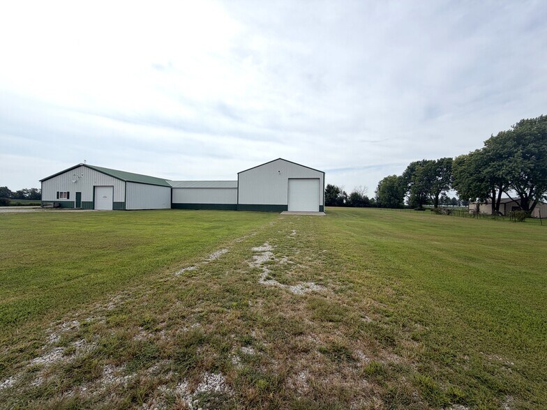 More Photos Of 26274 Highway H, Marshall Distribution For Sale