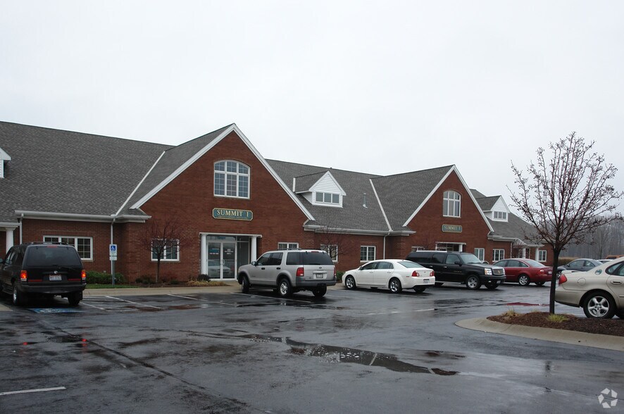 More Photos Of 6155 Park Sq, Lorain Medical For Sale