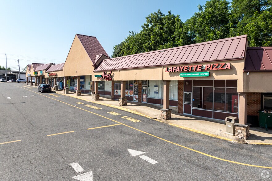 More Photos Of 1800 Delmar Dr, Folcroft Unknown For Lease