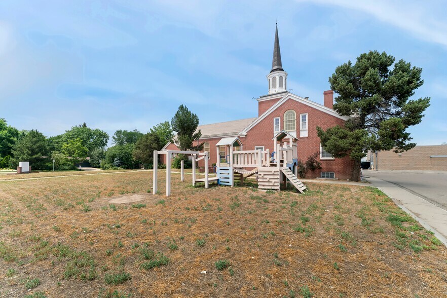 More Photos Of 999 S Colorado Blvd, Denver Religious Facility For Lease