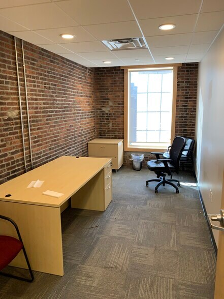 More Photos Of 421-427 Main St, Worcester Loft Creative Space For Lease