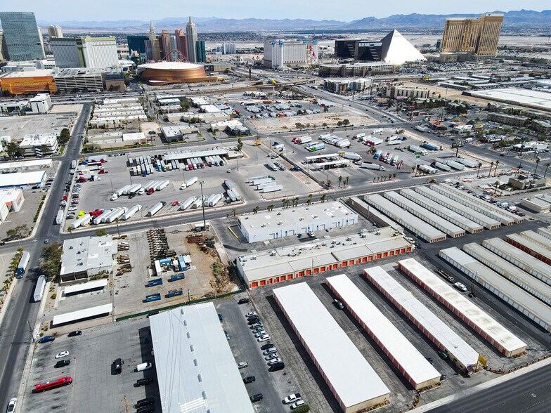 More Photos Of 4755-4767 Procyon St, Las Vegas Warehouse For Lease