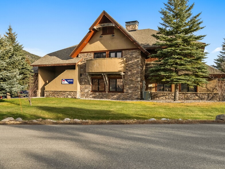 More Photos Of 36 Center Ln, Big Sky Office For Lease