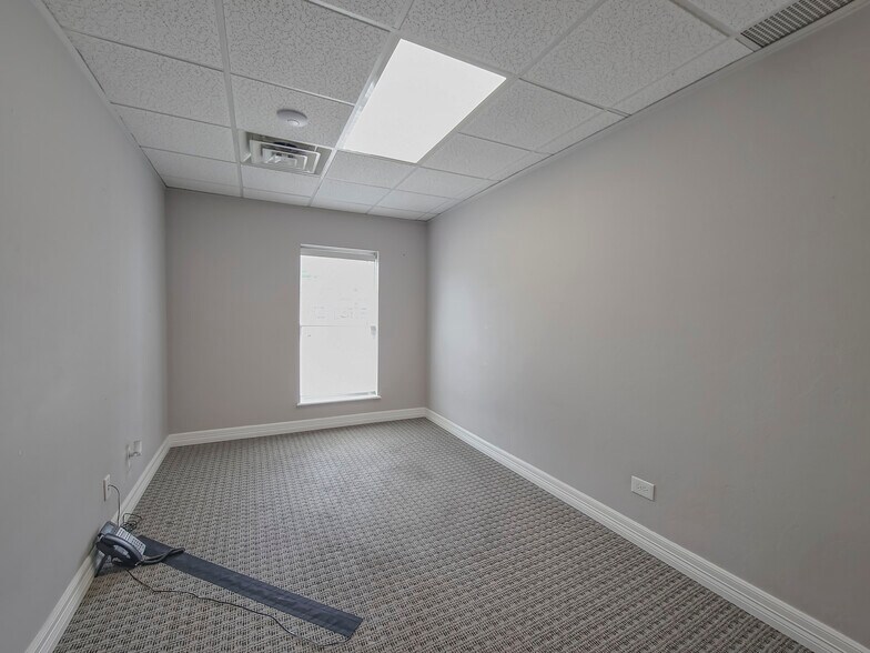 More Photos Of 6001 Nw Expressway, Oklahoma City Office For Sale