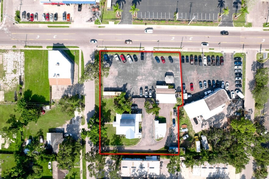 More Photos Of 1827 9th St W, Bradenton Auto Dealership For Sale