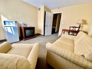 More Photos Of 529 S 4th St, Springfield Hotel For Sale