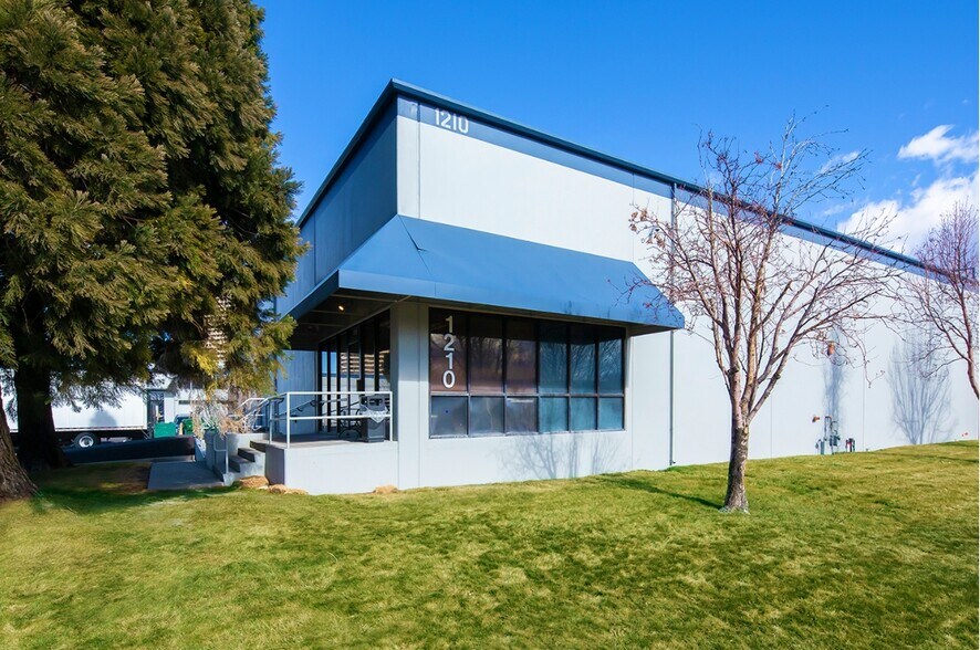 Primary Photo Of 1210 Icehouse Ave, Sparks Warehouse For Sale