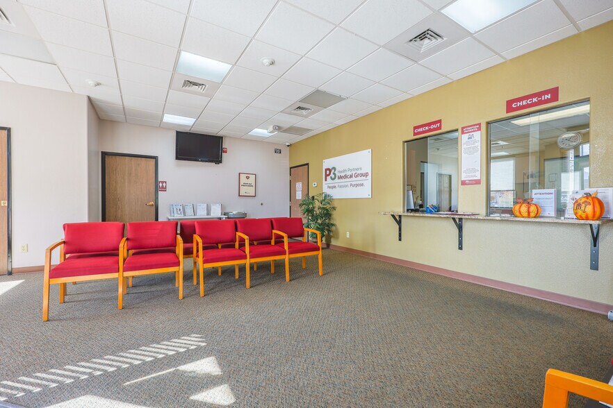 More Photos Of 1590 Paseo San Luis, Sierra Vista Medical For Lease