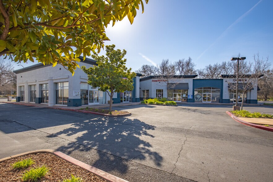 More Photos Of 605 Mangrove Ave, Chico Storefront Retail Office For Sale