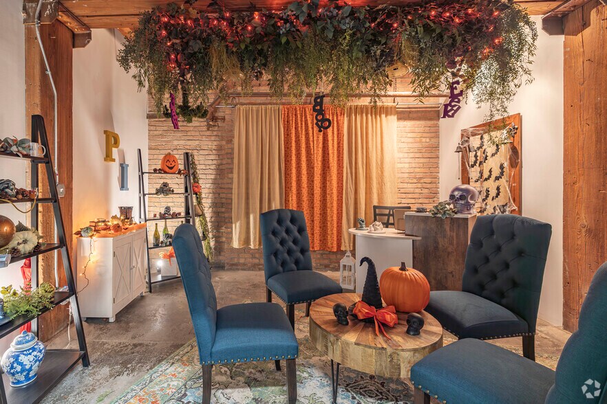 More Photos Of 1200 W 35th St, Chicago Coworking Space