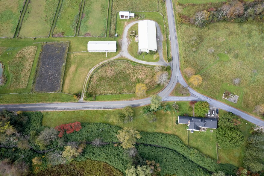 More Photos Of 4 Whitman Rd, Stephentown Sports And Entertainment For Sale