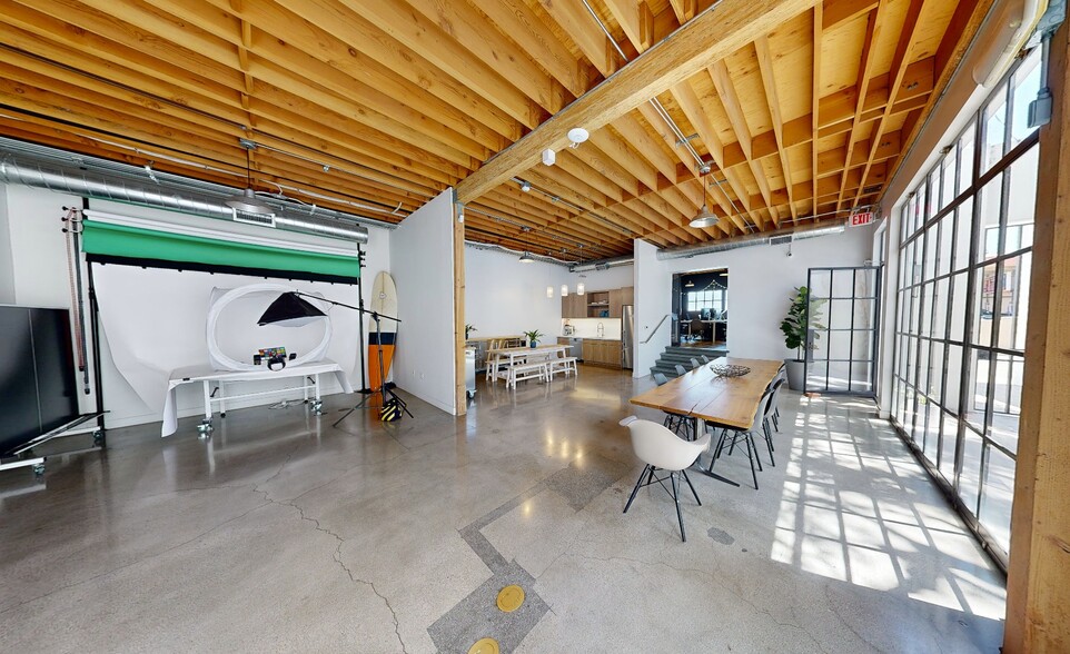 More Photos Of 2011 Pontius Ave, Los Angeles Loft Creative Space For Lease