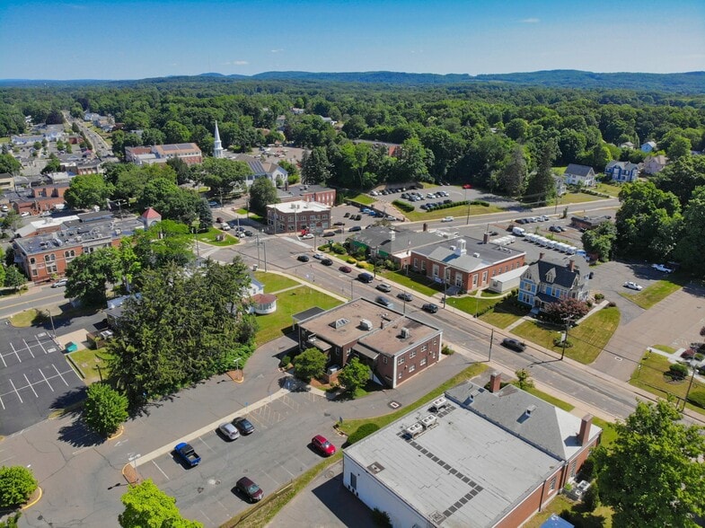 More Photos Of 132 Main St, Southington Bank For Lease