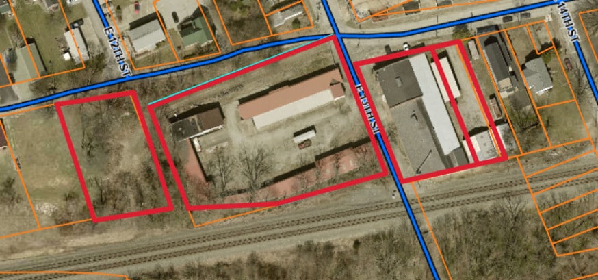 More Photos Of 1110 Dewey St, New Albany Flex For Sale